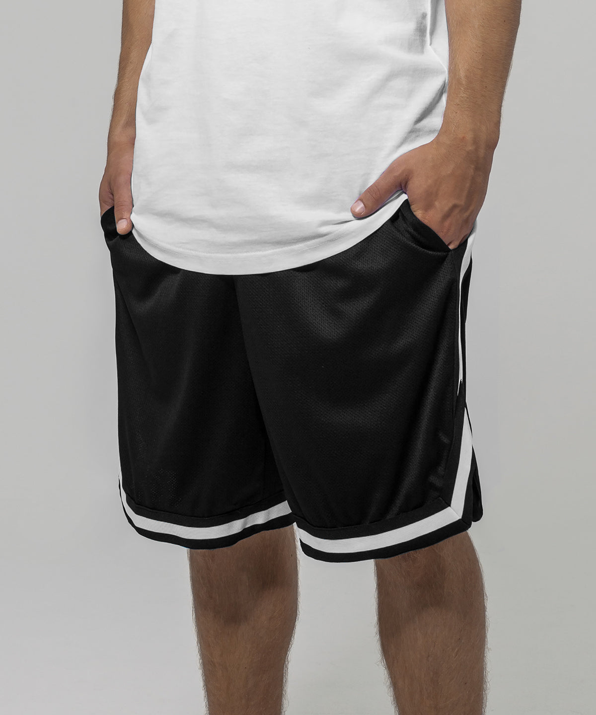Black/Black/White - Two-tone mesh shorts